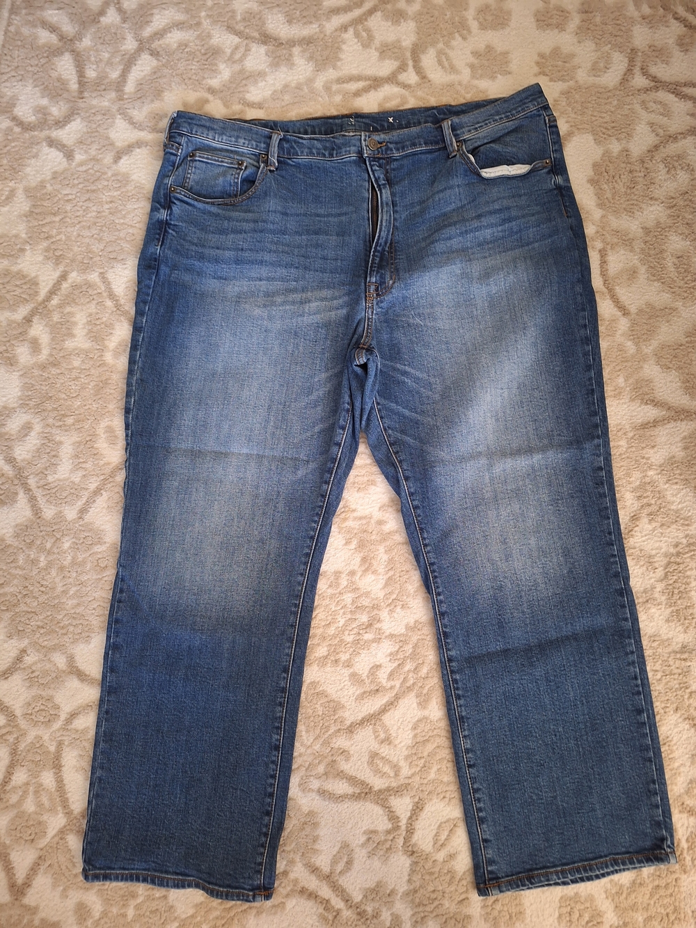 Lee Men's Medium Blue Relaxed Straight Jeans
